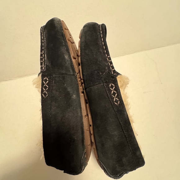 UGG Ansley Slipper Women's Moccasins - Black, US 9 - Picture 8 of 9